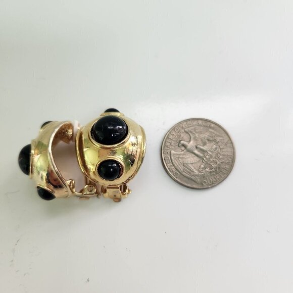 Vintage Goldtone Black Cabachon 3 Stone Clip Earrings - Picture 3 of 3